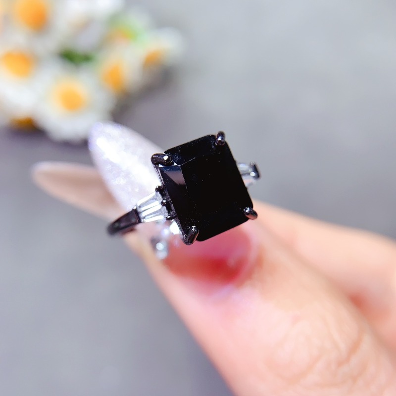 女性用の長方形の黒いスピネルリング,天然の925シルバーリン - Jewelry Making University のレビューと価格