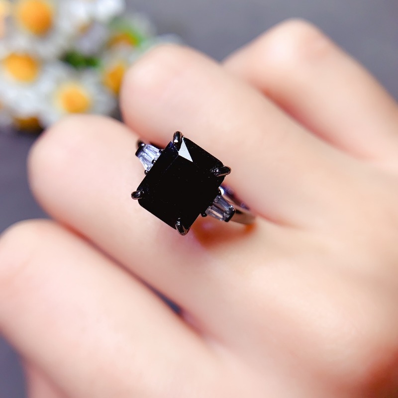 女性用の長方形の黒いスピネルリング,天然の925シルバーリン - Jewelry Making University のレビューと価格
