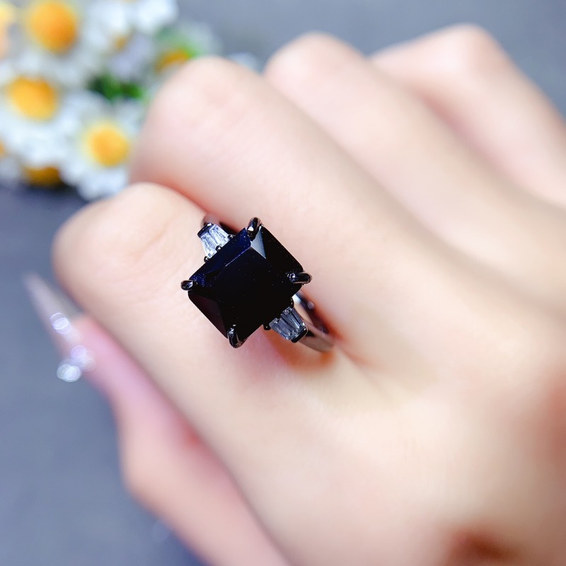 女性用の長方形の黒いスピネルリング,天然の925シルバーリン - Jewelry Making University のレビューと価格